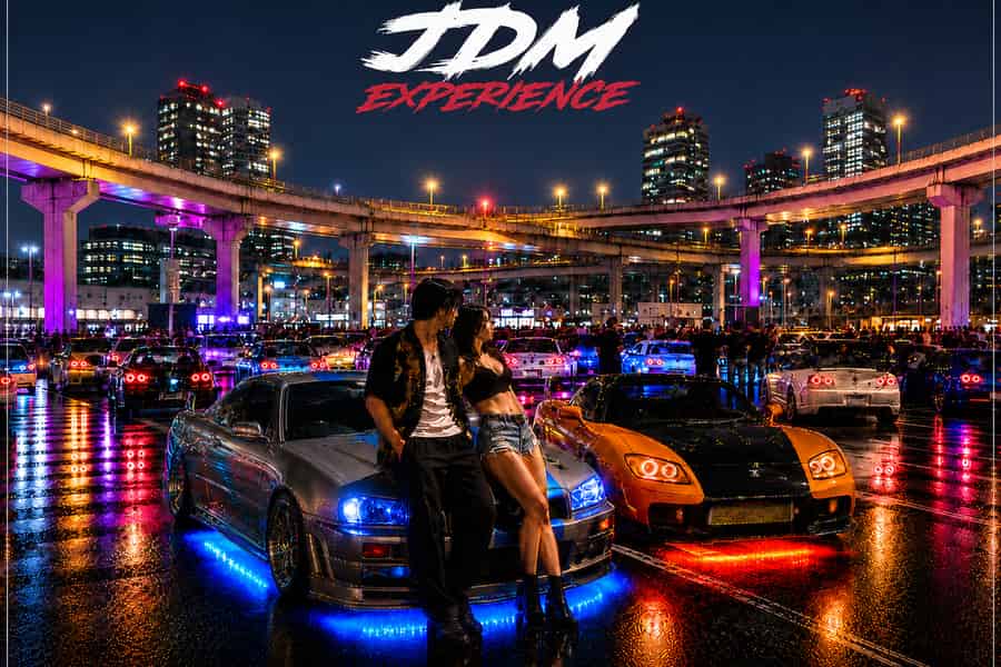 Daikoku: Erleben Sie Tokios Autokultur in kultigen JDM-Autos. Foto: GetYourGuide Daikoku: Erleben Sie Tokios Autokultur in kultigen JDM-Autos. Foto: GetYourGuide