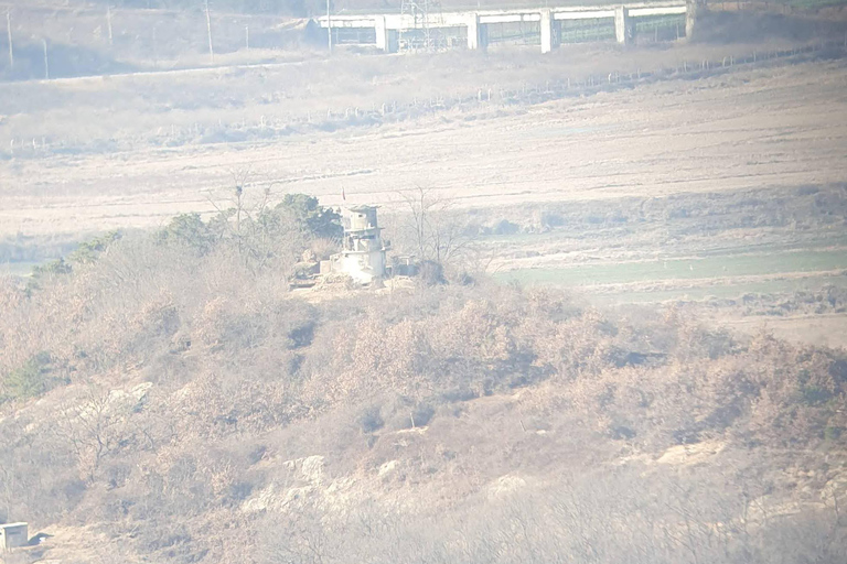 DMZ Civilian Control Zone+Suspension Bridge_Private GuideDMZ+Pont suspendu du lac Majang