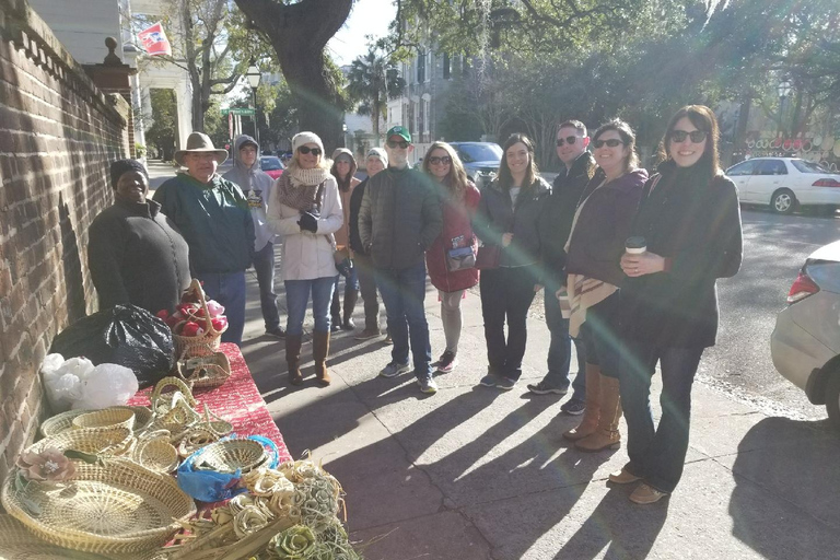 Charleston: Rundgang durch die verborgenen Gassen mit Ticket für das MuseumCharleston: Rundgang durch die verborgenen Gänge mit Ticket für das Museum