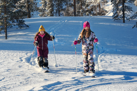 Pyhätunturi: Prueba el esquí salvaje en la Laponia finlandesaPrueba el esquí alpino en la Laponia finlandesa