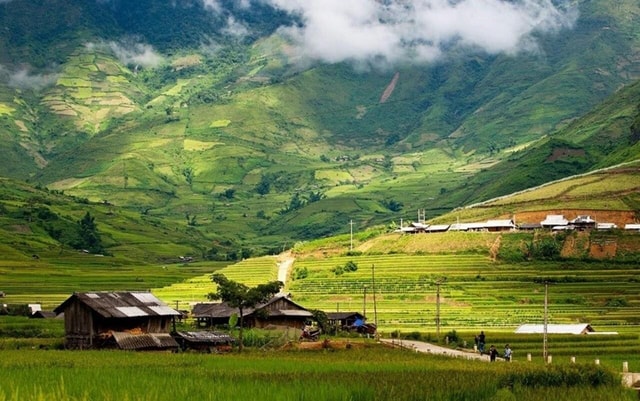 Sapa: Silver Waterfall and Love Waterfall Day Trip