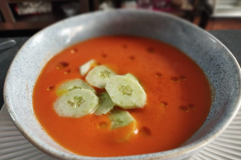 Alicante:Evening Spanish Tapas Cooking Class with Live Music 1 Extra Drink