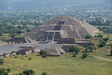 Oaxaca: Private Monte Albán Tour with Zapotec Tombs & Crafts