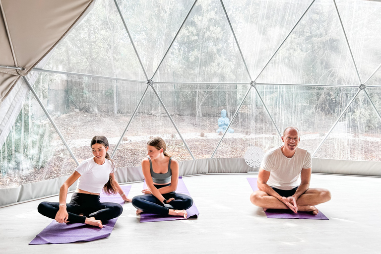 ALBUFEIRA: Aula de Yoga numa cúpula ou na praiaALBUFEIRA: Aula de ioga em um domo ou na praia