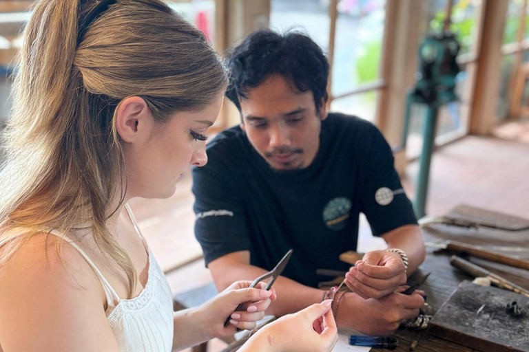 Bali: Aula de joalharia em Seminyak com 7 gramas de prata