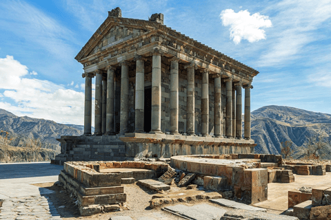 Uit Jerevan: Garni - Geghard - Symfonie van de stenenPrivétour zonder gids