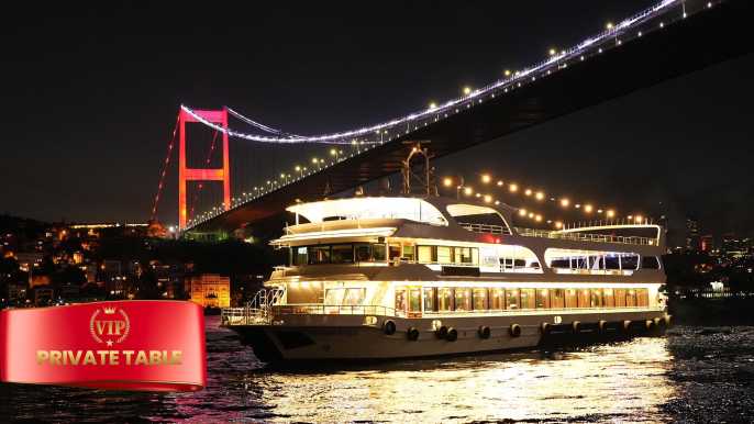 Estambul: Cena Crucero y Entretenimiento con Mesa Privada