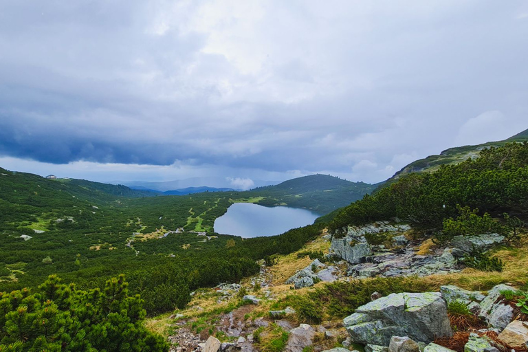 Depuis Sofia : Excursion d'une journée aux sept lacs et cascades de Rila