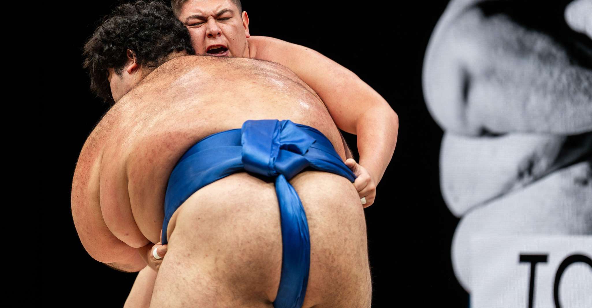 Osaka: Sumo Show with Bento or Snack at Sumo Hall Hirakuza photo 9