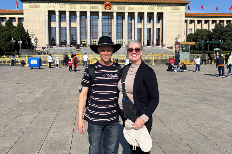 Beijing: Tiananmen Square & Great Wall Private Tour Russian-speaking tour guide