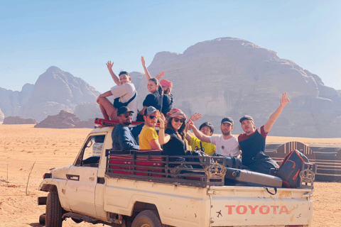 Désert du Wadi Rum : visite d&#039;une demi-journée en jeep (matin ou coucher de soleil)