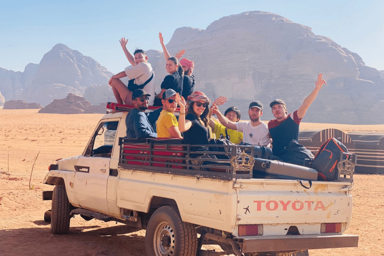 Deserto de Wadi Rum: excursão de meio dia em jipe (manhã ou pôr do sol)