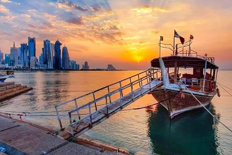 Doha: Crociera tradizionale in Dhow al tramonto con servizio di prelievo e rientro