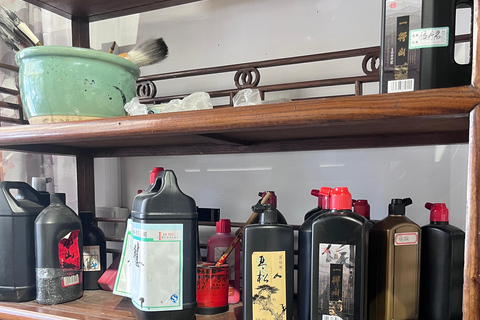 Shanghai Calligraphy Workshop & Tour in Qibao Ancient Town