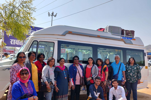 Private Golden Triangle Tour 3 Night/4 Days - All Inclusive 4-Day Tour with Accomodation at 3-Star Hotels