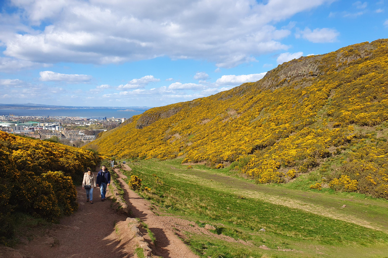 Edinburgh: Guided Hike to Arthur's Seat and Holyrood Park