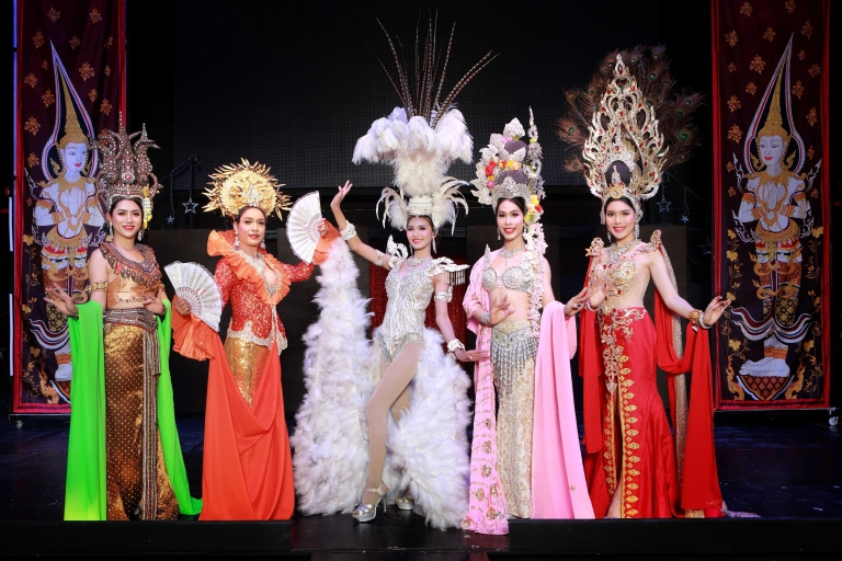 Chiang Mai: Espectáculo de cabaret Siam Dragon y traslado opcionalAsiento Estándar - Ticket de entrada y traslados al hotel