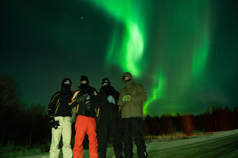 Rovaniemi: Guaranteed Aurora Hunting Tour with Photos