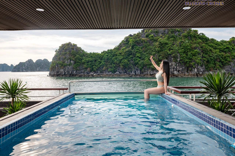 Hanoi: Halong Bay Full-Day Tour with 5-star Diamond Cruise