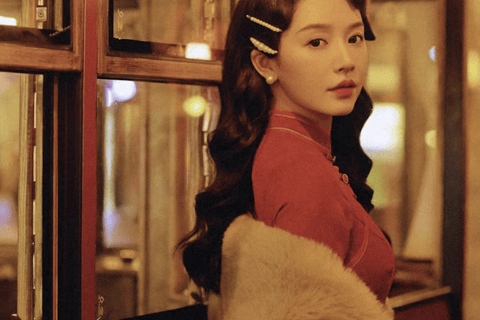 Shanghai: Qipao Photoshoot at The Bund or Yu Garden Light Luxury Photoshoot