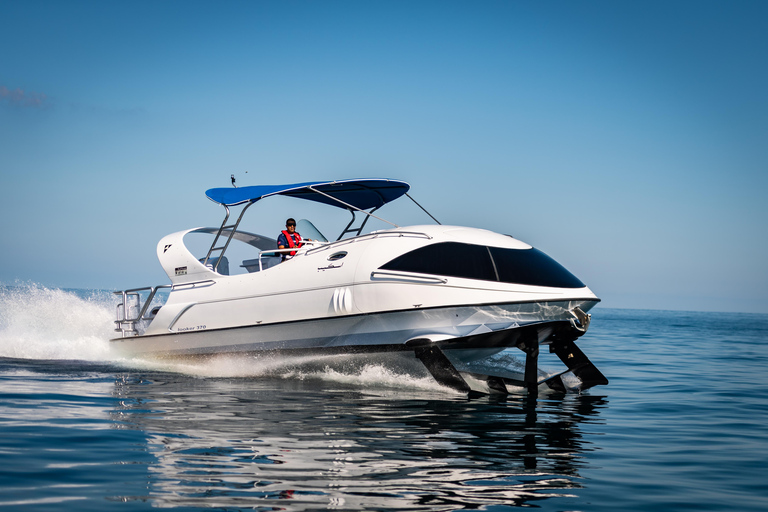 Muscat: Glass-Bottom Snorkeling Trip to Daymaniat w/ Snacks