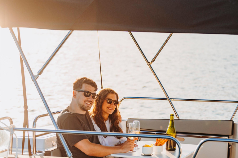 Lake Lucerne: Private Luxury Boat Cruise