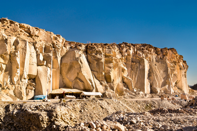 Arequipa: Sillar Route & Culebrillas Canyon Tour with Photos