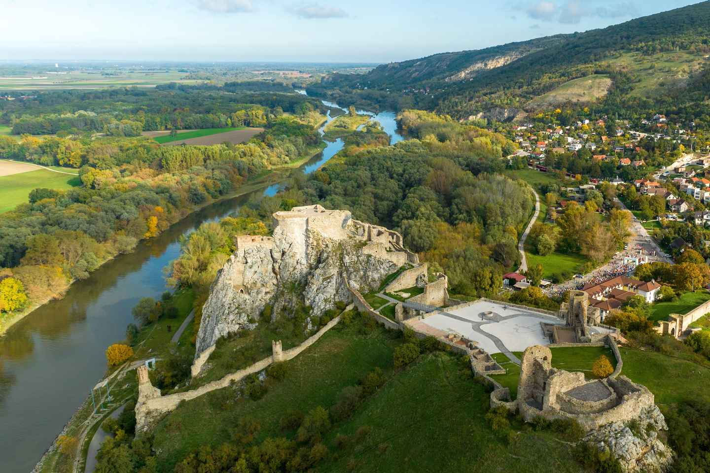 Bratislava - Hainburg - Bratislava: Cruise on the Danube