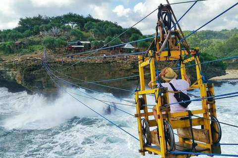 Yogyakarta: Goa Pindul, Timang Beach & Sunset Tour