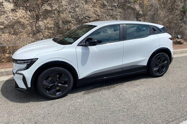 Esplorate Èze e la Costa Azzurra a bordo di una Renault Mégane E-Tech.Scopri Èze e la Costa Azzurra con una Renault Mégane E-Tech.