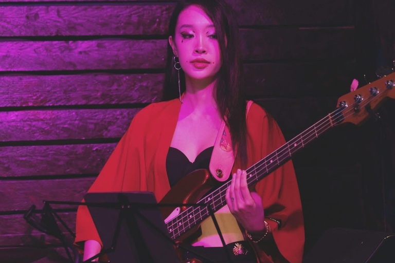 Hanoi Nightlife Bar Crawl: Music, Drinks & Good Vibes