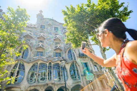 Barcelona: Flex Pass Top Attractions & Sagrada Option 7 Attractions Pass
