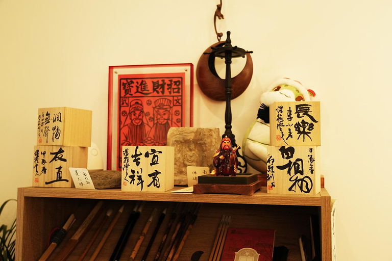 Shanghai: Hands-On Traditional Chinese Painting Workshop