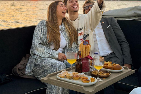Lisbon Sunset Luxury Boat Vibes with Drinks & Pizza Lisbon Luxury Cozy Cruise with Drinks & Pizza