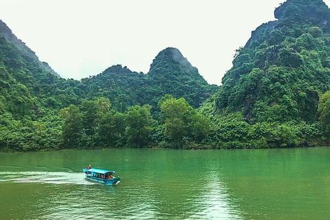 Traslado en autobús de Hue a Phong Nha con visita turística