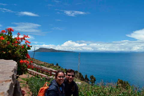 كوسكو-بونو: رحلة مع مرشد سياحي إلى جزر أوروس وتاكيليمن كوسكو إلى بونو: يوم كامل في جزر أوروس-تاكيل