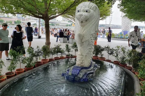 Singapore: Walking City Tour with Local Tourist Guide