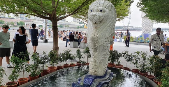 Singapore: Walking City Tour with Local Tourist Guide