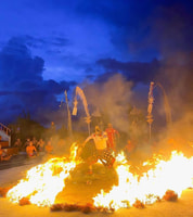 Privado, Uluwatu Temple & Kecak Fire Dance Show con puesta de sol - Housity