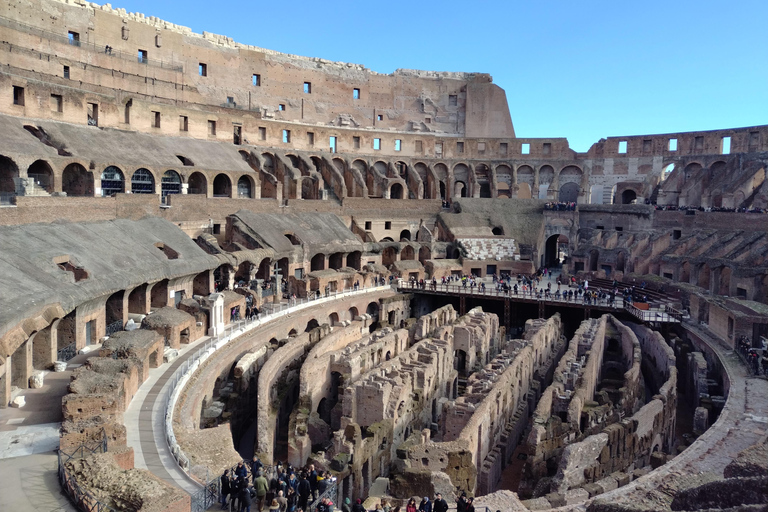 Tour privado del Coliseo y del Foro Romano con recogida en el hotel