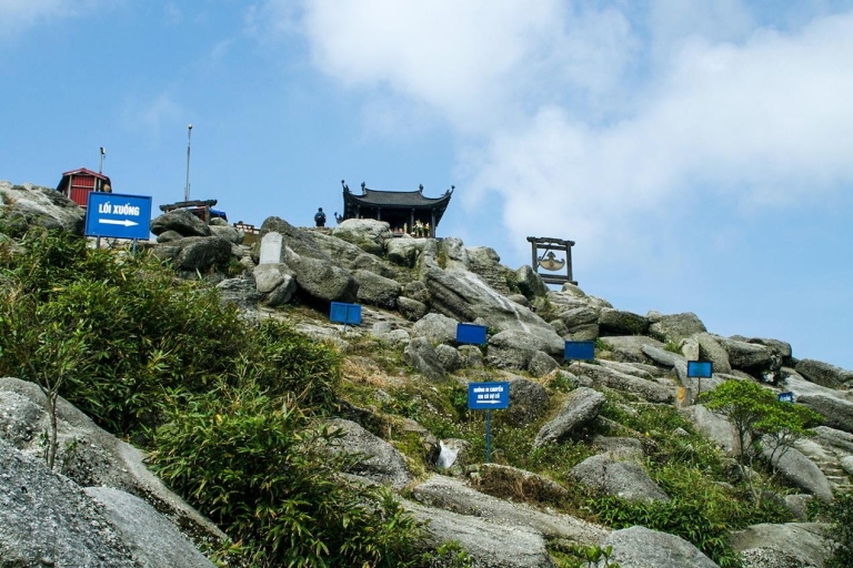 Jornada Completa en la Montaña Sagrada de Yen Tu desde Ha NoiJornada Completa Privada en la Montaña Sagrada de Yen Tu desde Ha Noi