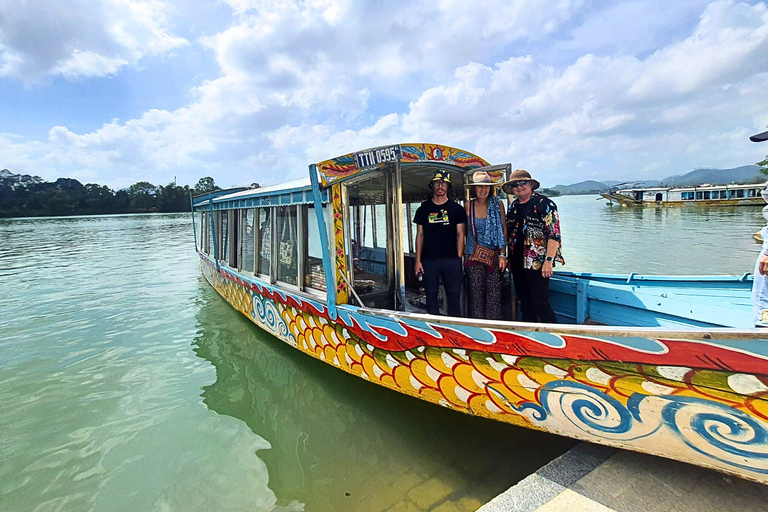 Da Nang : Visite de la ville de Hué avec le col de Hai Van et la rivière des Parfums