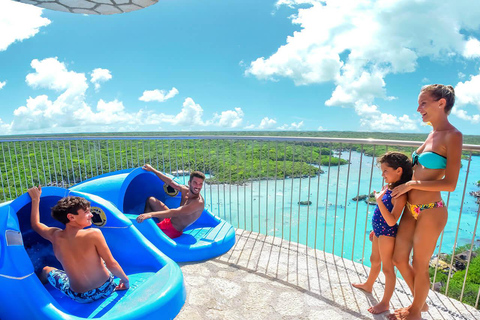 Inträde till Xel-Ha-parken med mat och fri bar ingårInträde till Xel-Ha-parken