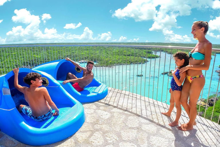 Inträde till Xel-Ha-parken med mat och fri bar ingårInträde till Xel-Ha-parken