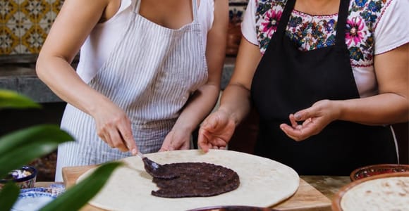 Oaxaca: Cook Like a Local with a Market Tour & Cooking Class