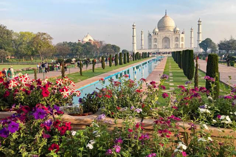 Depuis Delhi : Visite du Taj Mahal et d'Agra par le train le plus rapide d'IndeVisite guidée avec voiture + guide + billets de 2ème classe