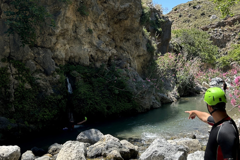 Från Rethymno: Flodvandringsresa vid Kourtaliotiko-klyftanMötesplats