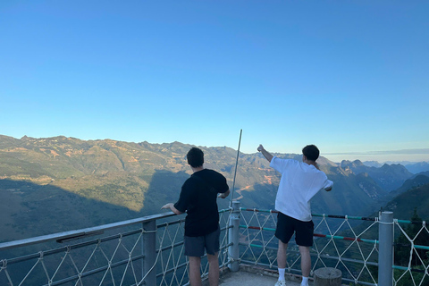 Giro di Ha Giang: Tour di 4 giorni in moto a guida autonoma - SENZA BUS