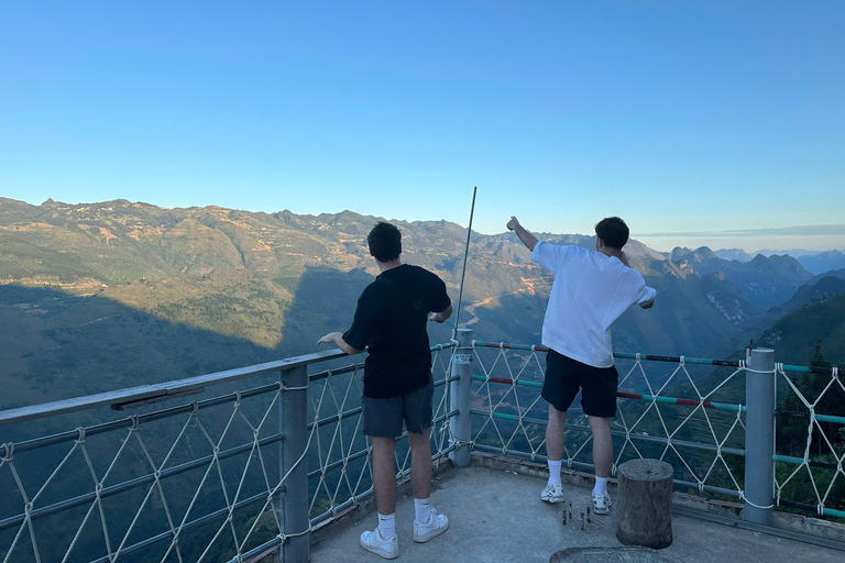 Giro di Ha Giang: Tour di 4 giorni in moto a guida autonoma - SENZA BUS