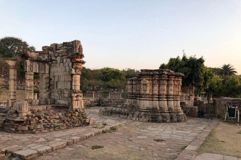 Jaipur: Visita guiada al Fuerte de Chittorgarh con parada en Udaipur